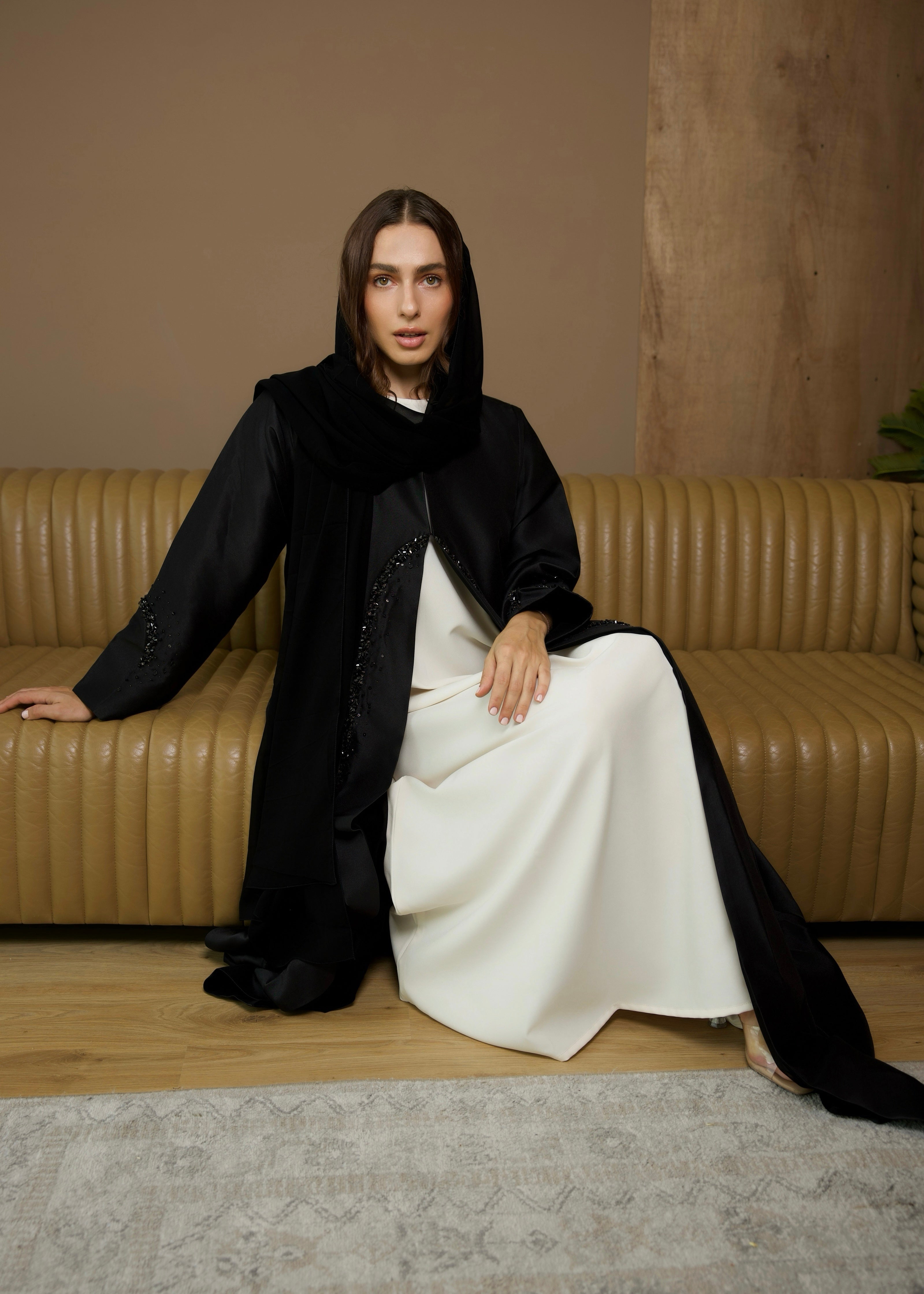 Embroidered Arch Black