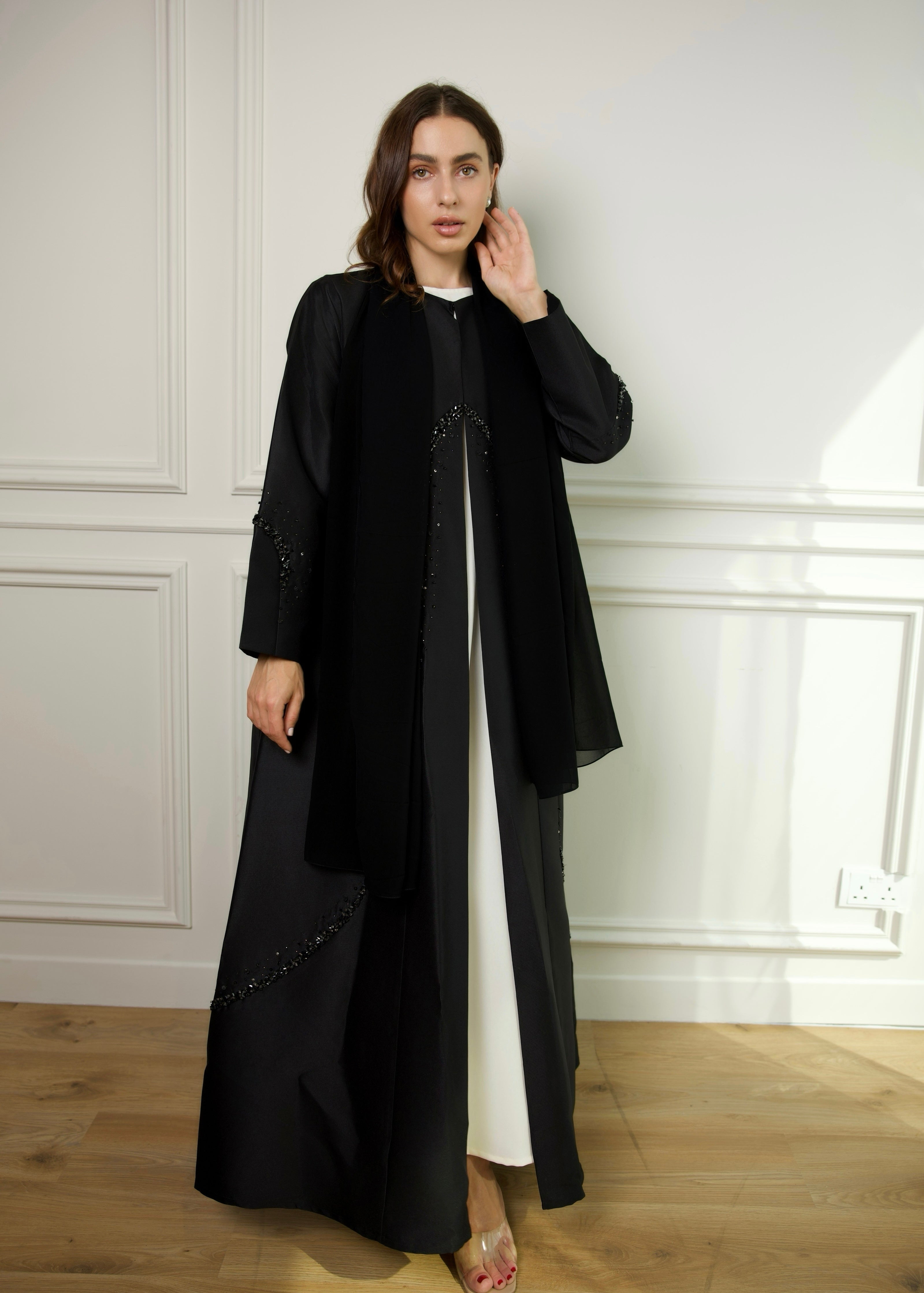 Embroidered Arch Black