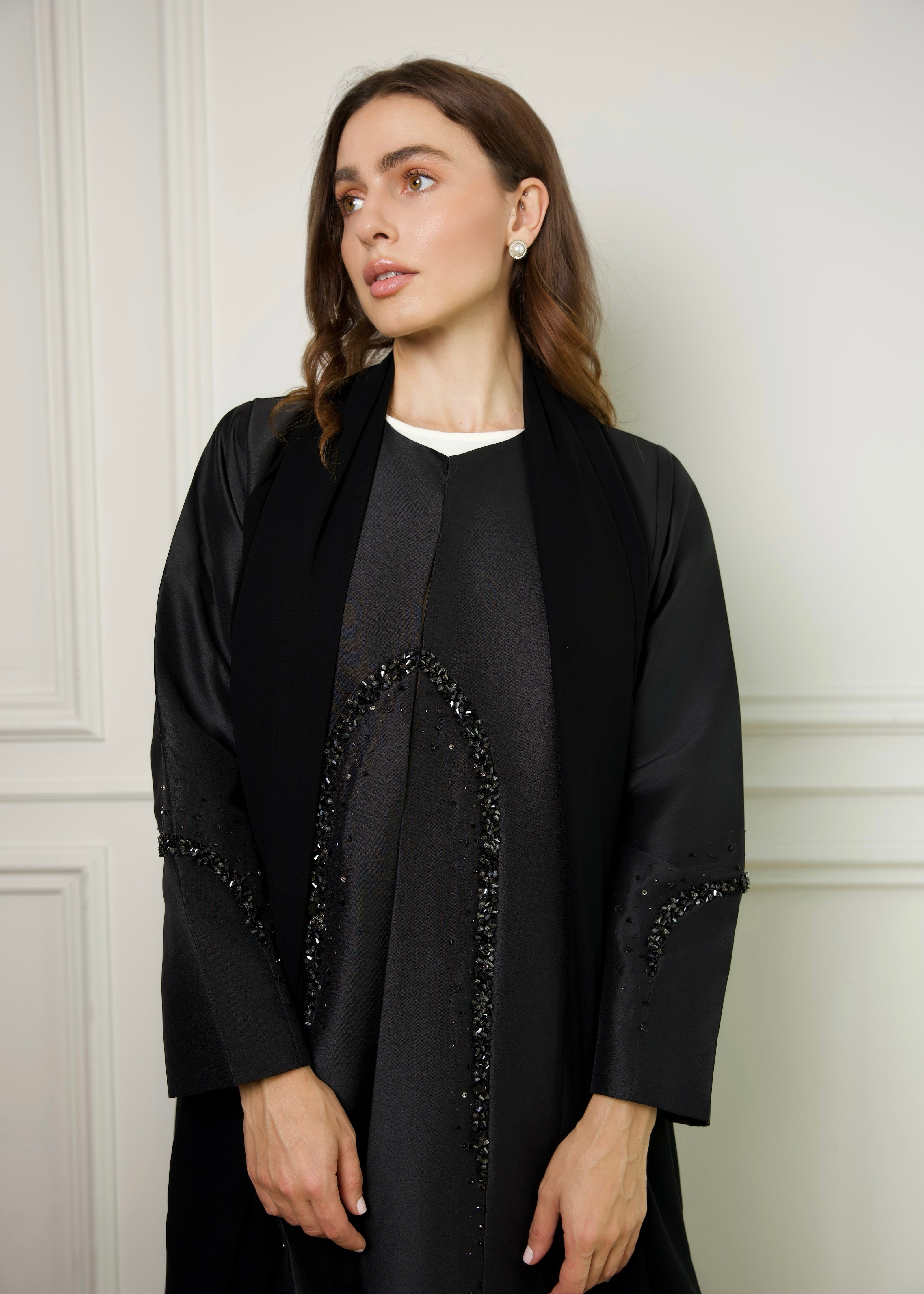 Embroidered Arch Black